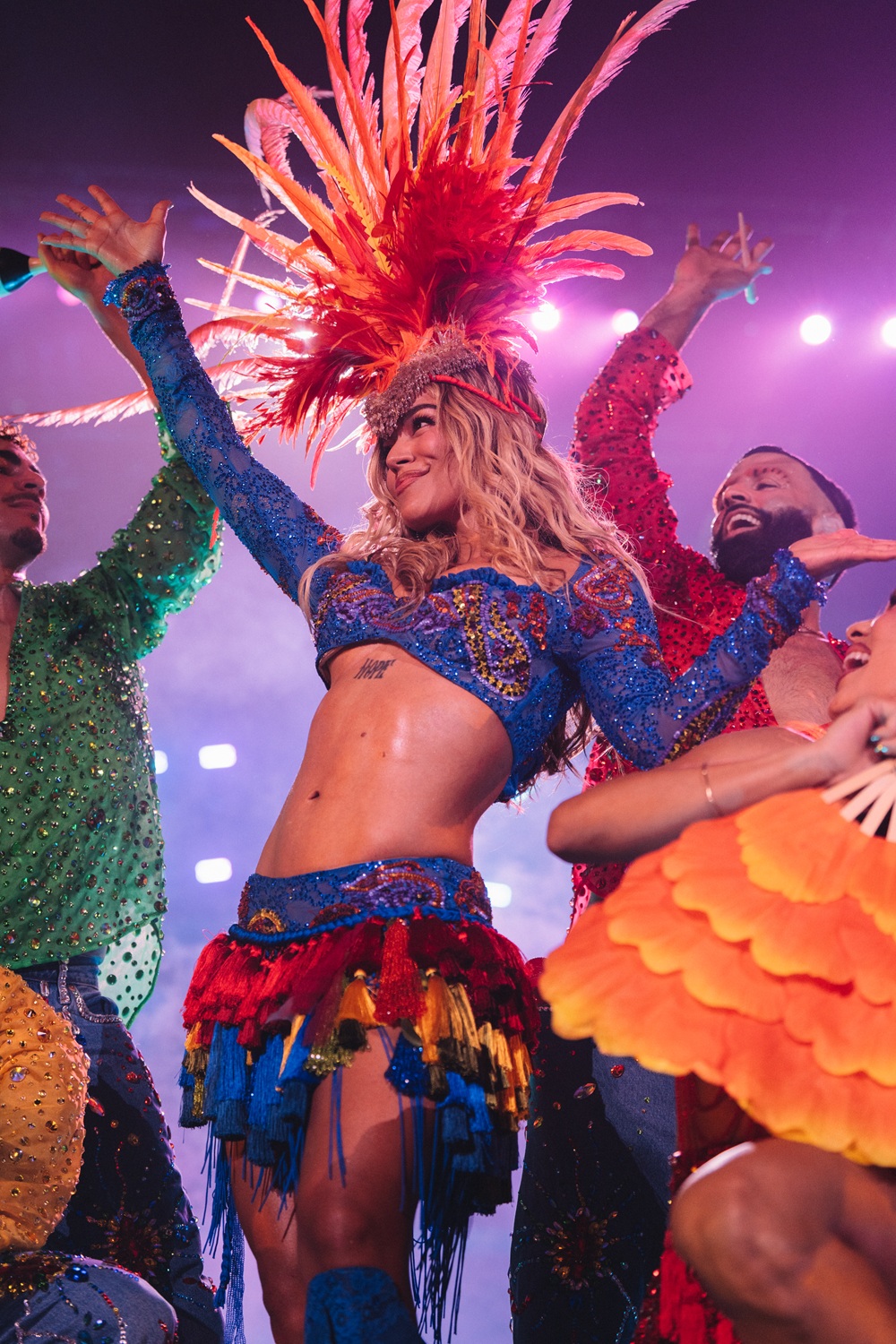 KAROLG coachella 2 4 1