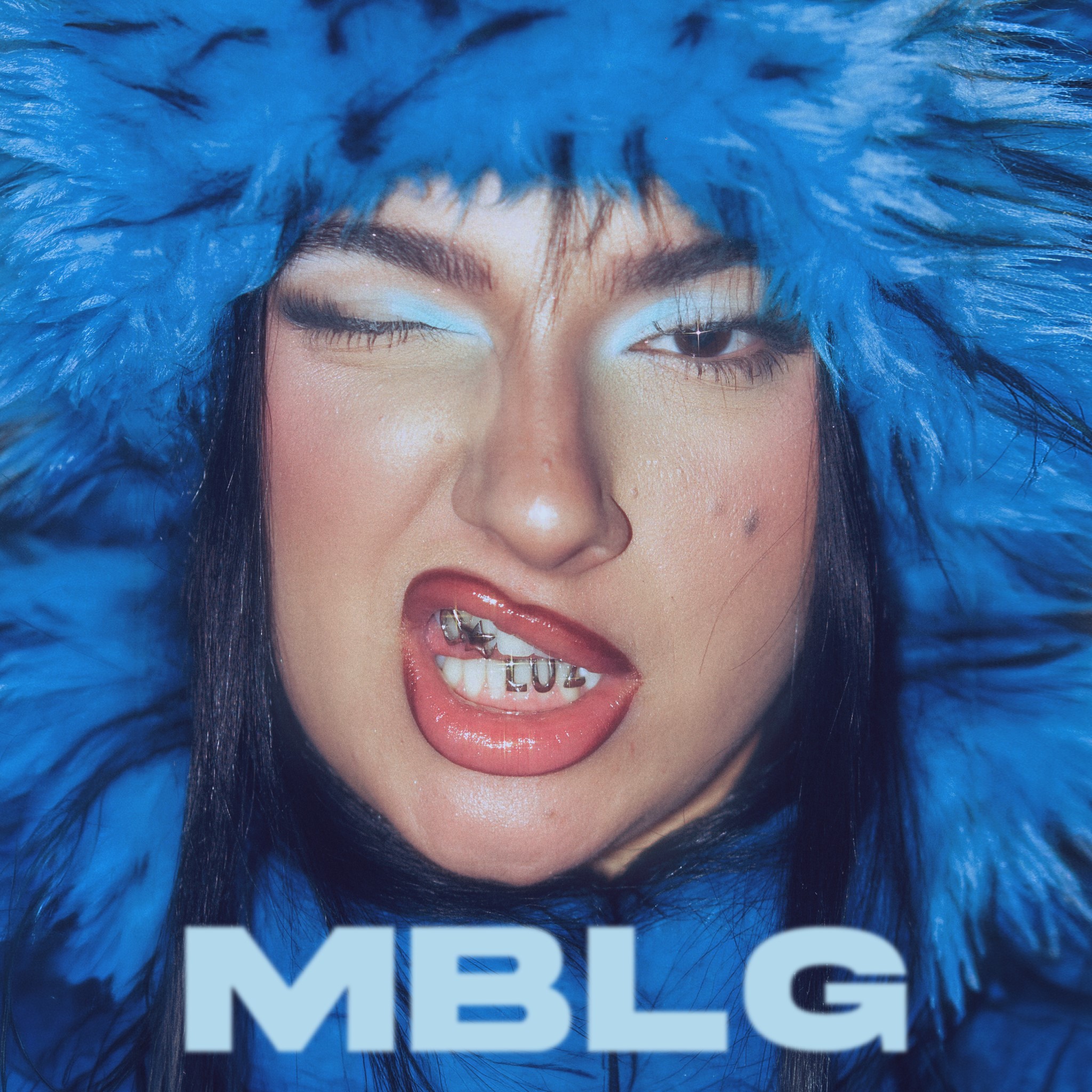 Luz Gaggi estrena “Mientras busco la gloria“, su segundo álbum