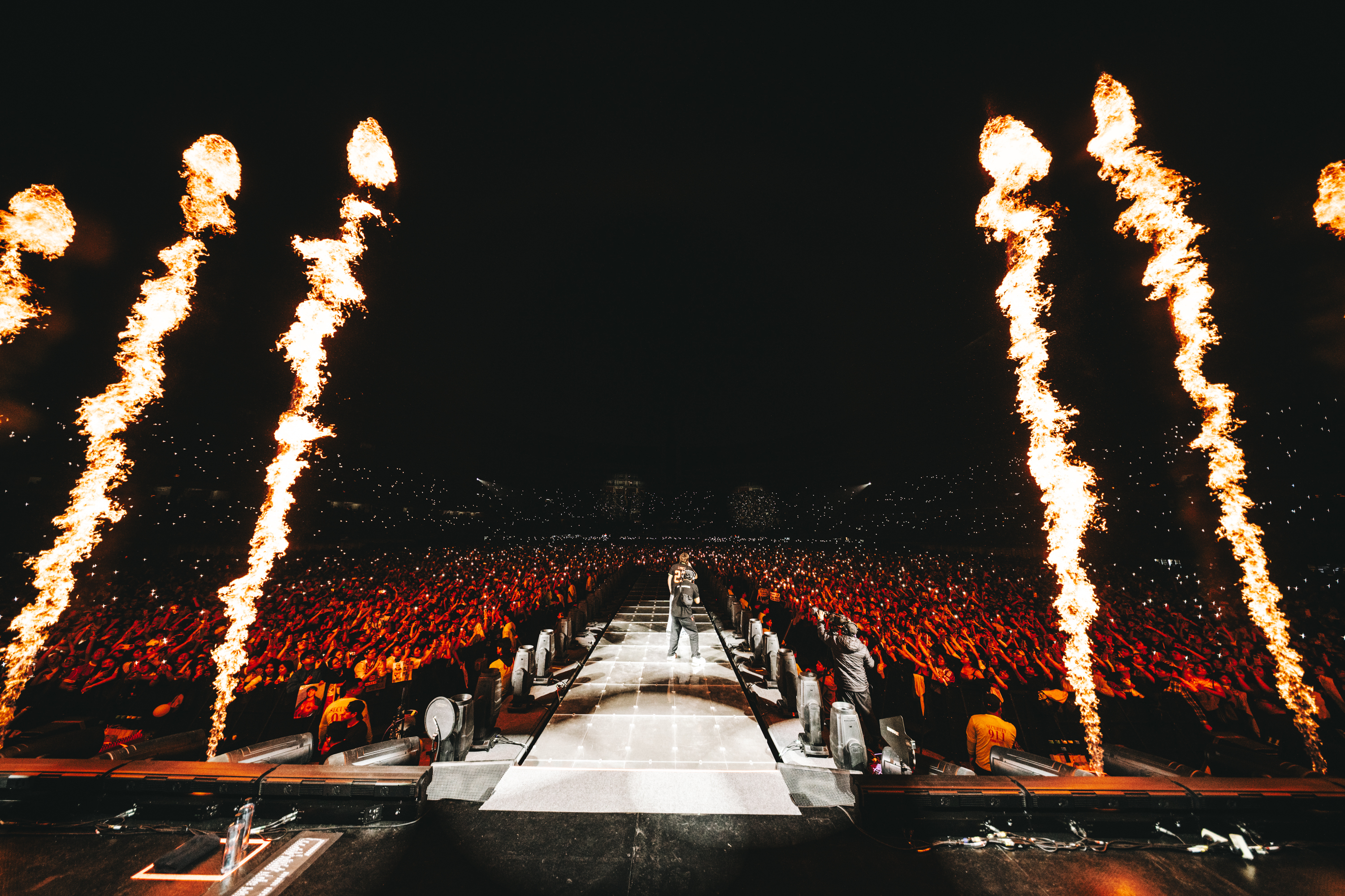 Paulo Londra ¡imparable!: Sold Out en el Estadio Nacional de Lima en una fiesta inolvidable