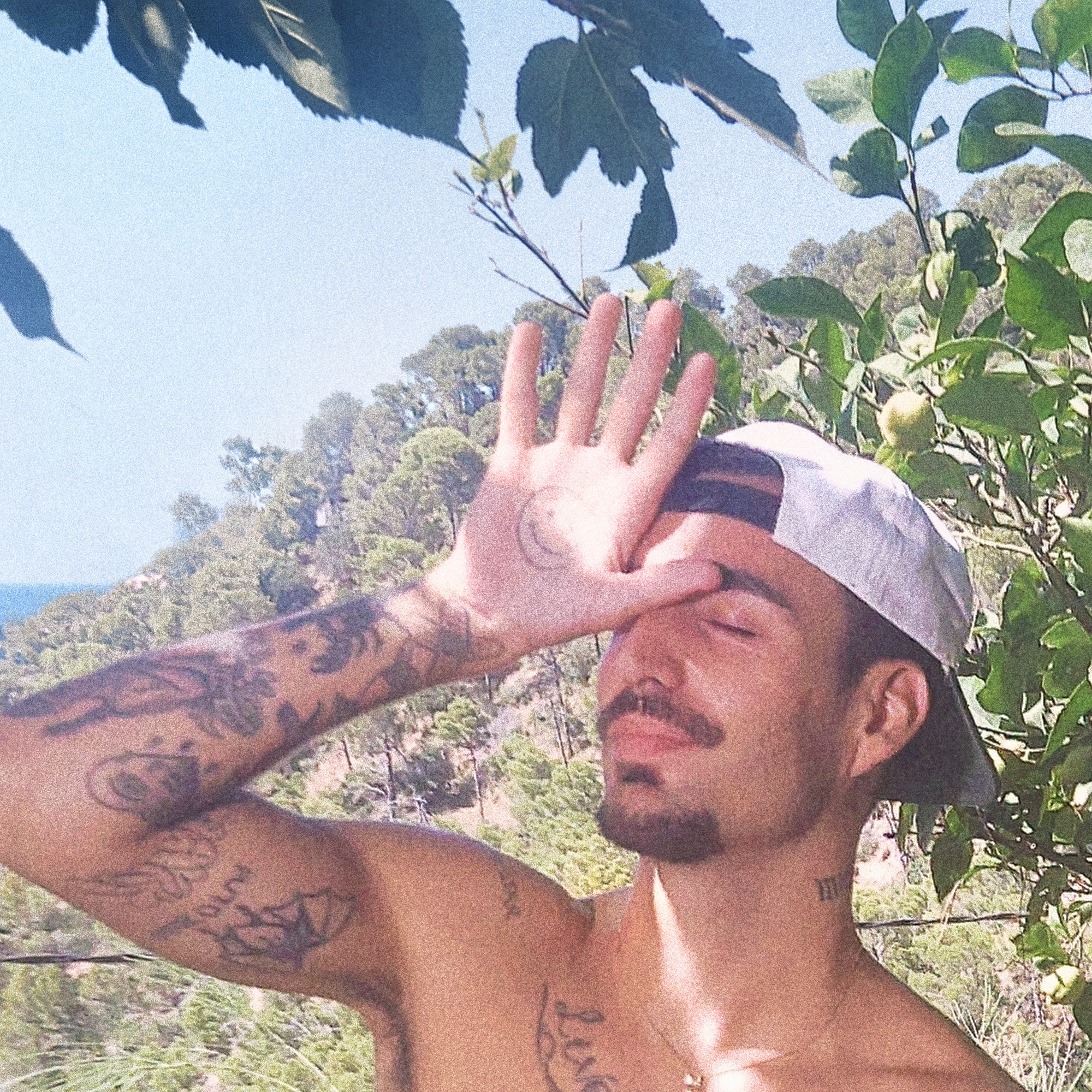 Rels B culmina un año histórico con un nuevo álbum, "Fill de la mar (2026)"