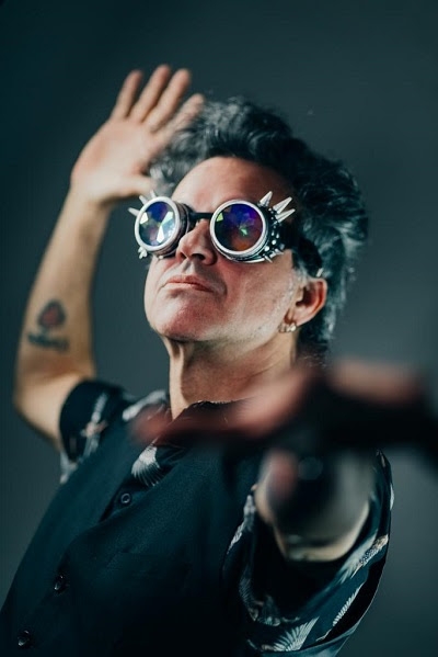 Richard Coleman presenta su Tour 2019, Mirando al Mañana: Sábado 27 de abril en Lucille.